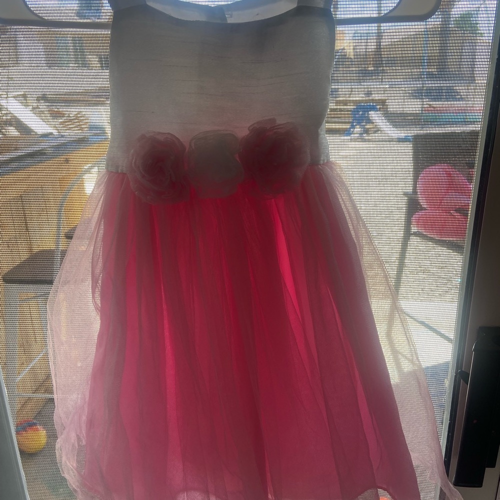 Super cute little girls dress